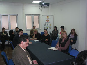 Učesnici okruglog stola o zapošljavanju OSI